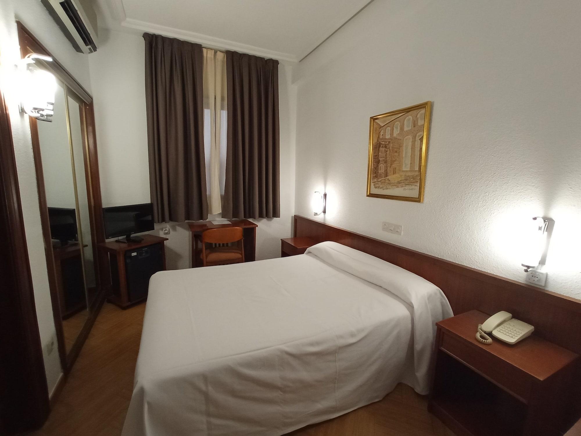 סגוביה Hotel Ele Acueducto מראה חיצוני תמונה