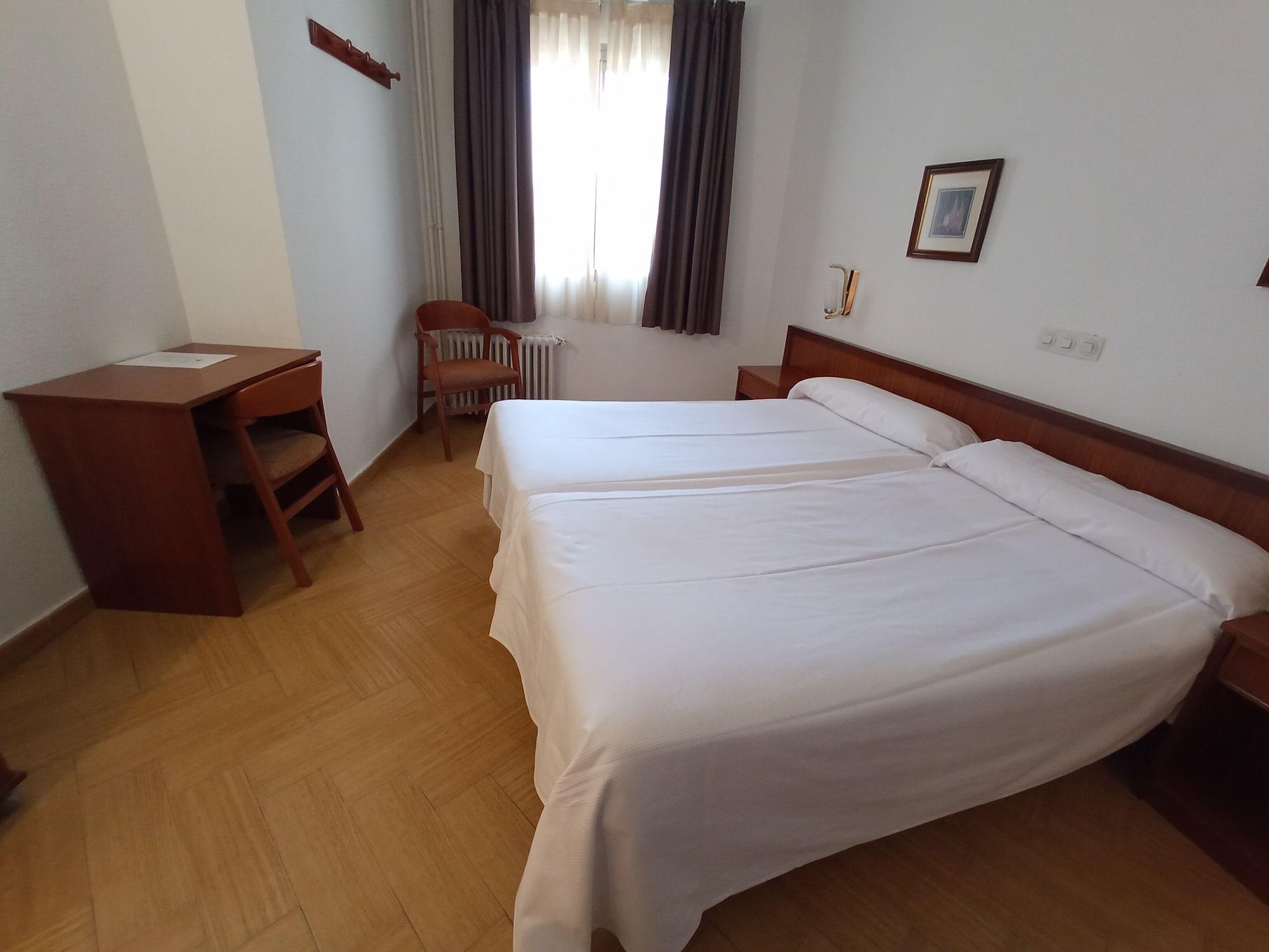 סגוביה Hotel Ele Acueducto מראה חיצוני תמונה