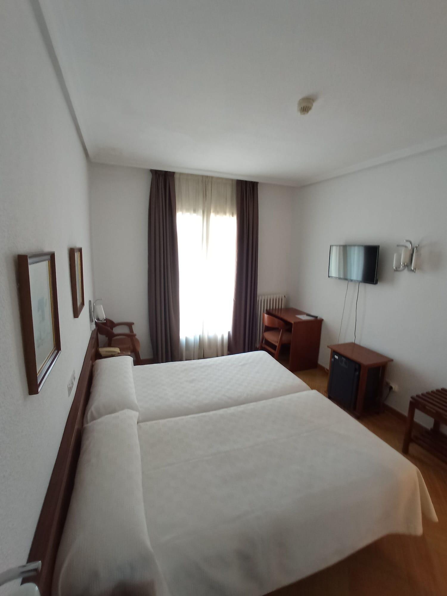 סגוביה Hotel Ele Acueducto מראה חיצוני תמונה