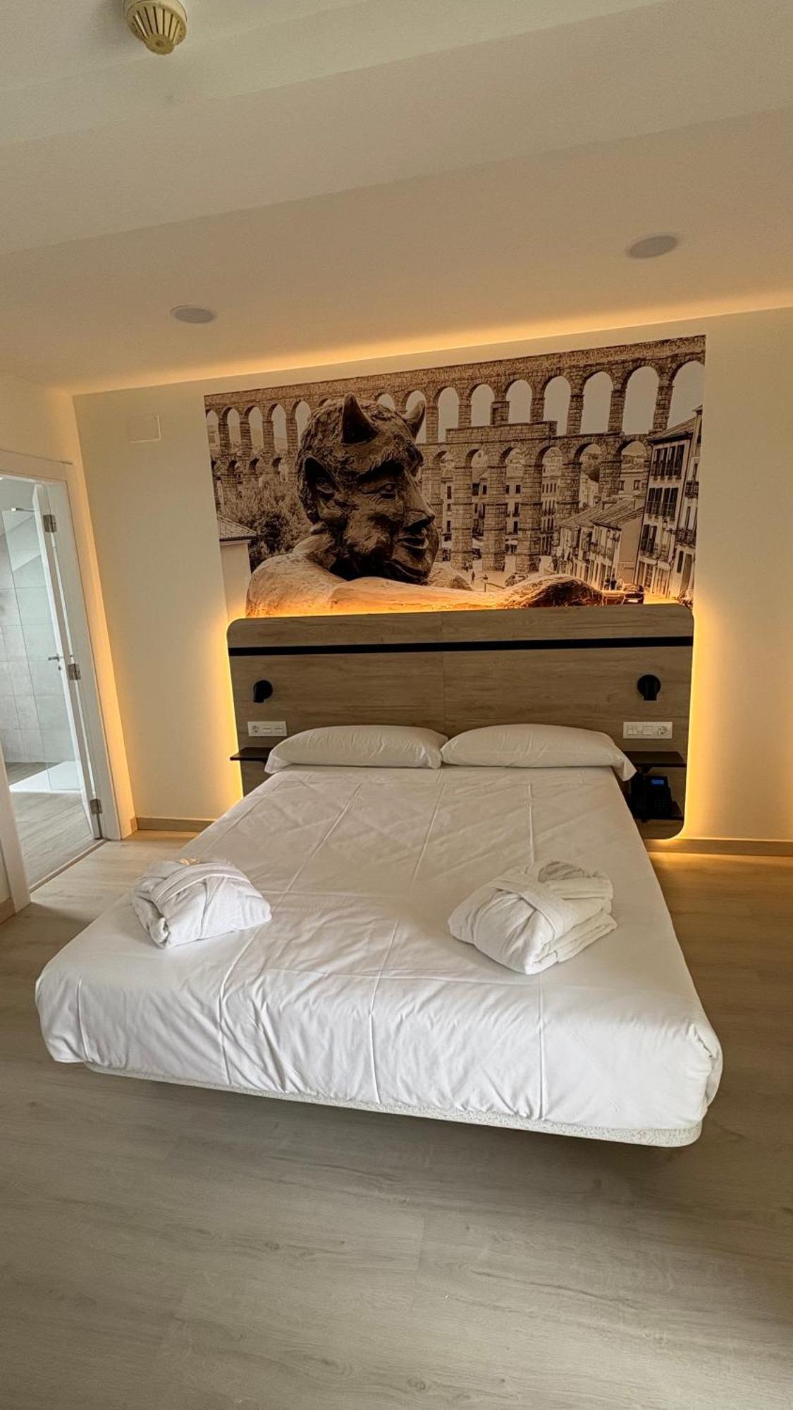 סגוביה Hotel Ele Acueducto מראה חיצוני תמונה
