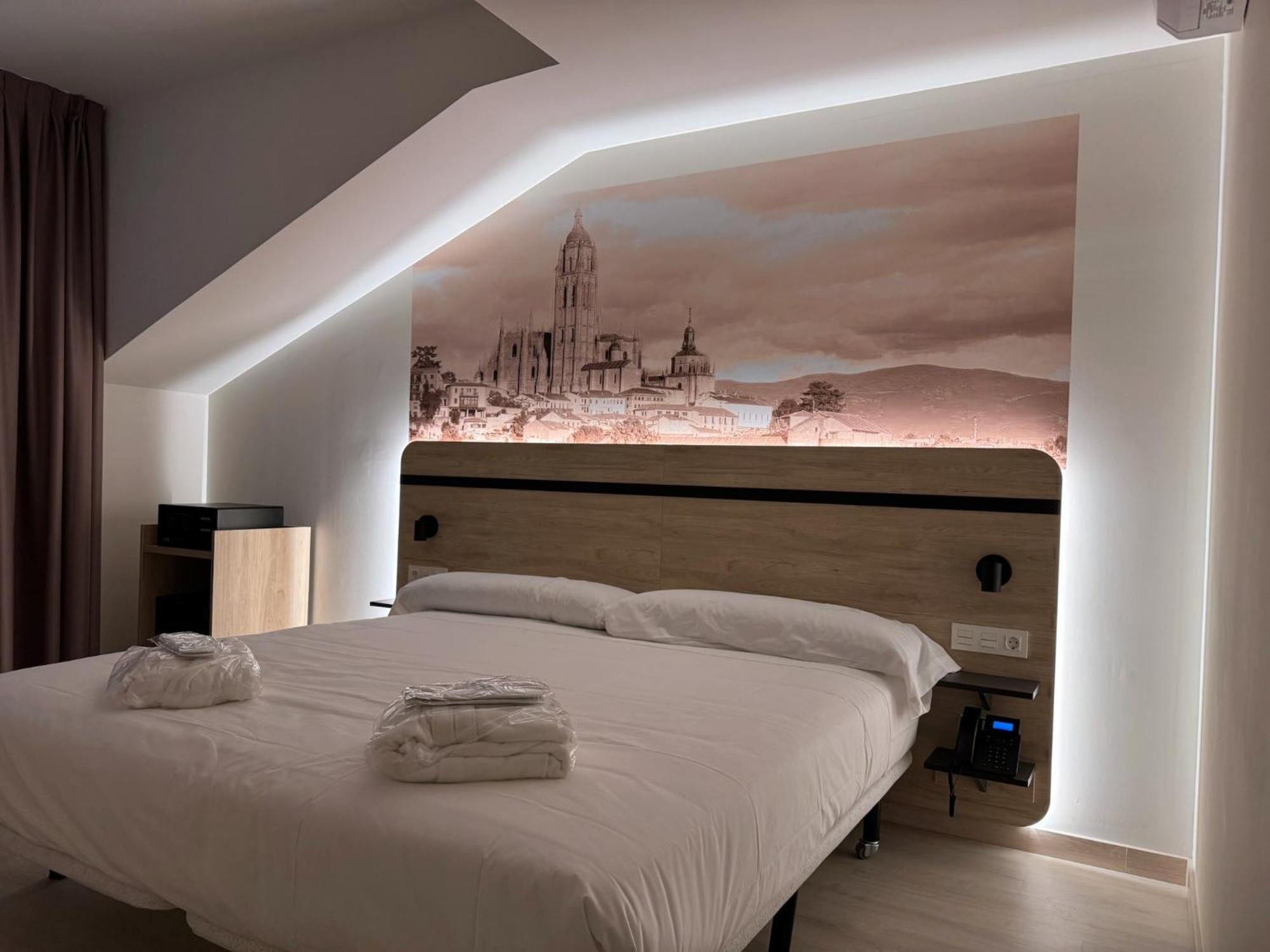 סגוביה Hotel Ele Acueducto מראה חיצוני תמונה