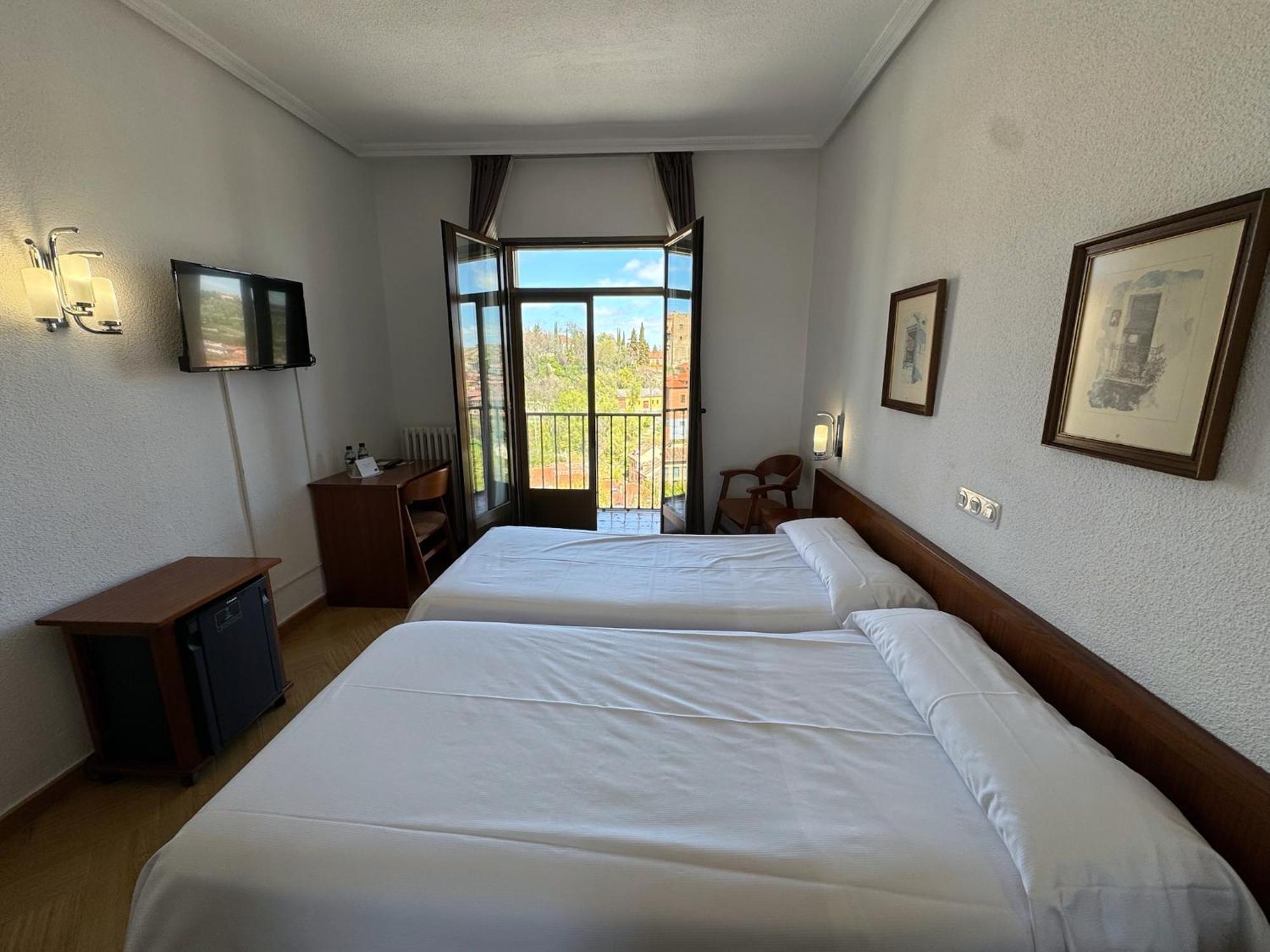 סגוביה Hotel Ele Acueducto מראה חיצוני תמונה